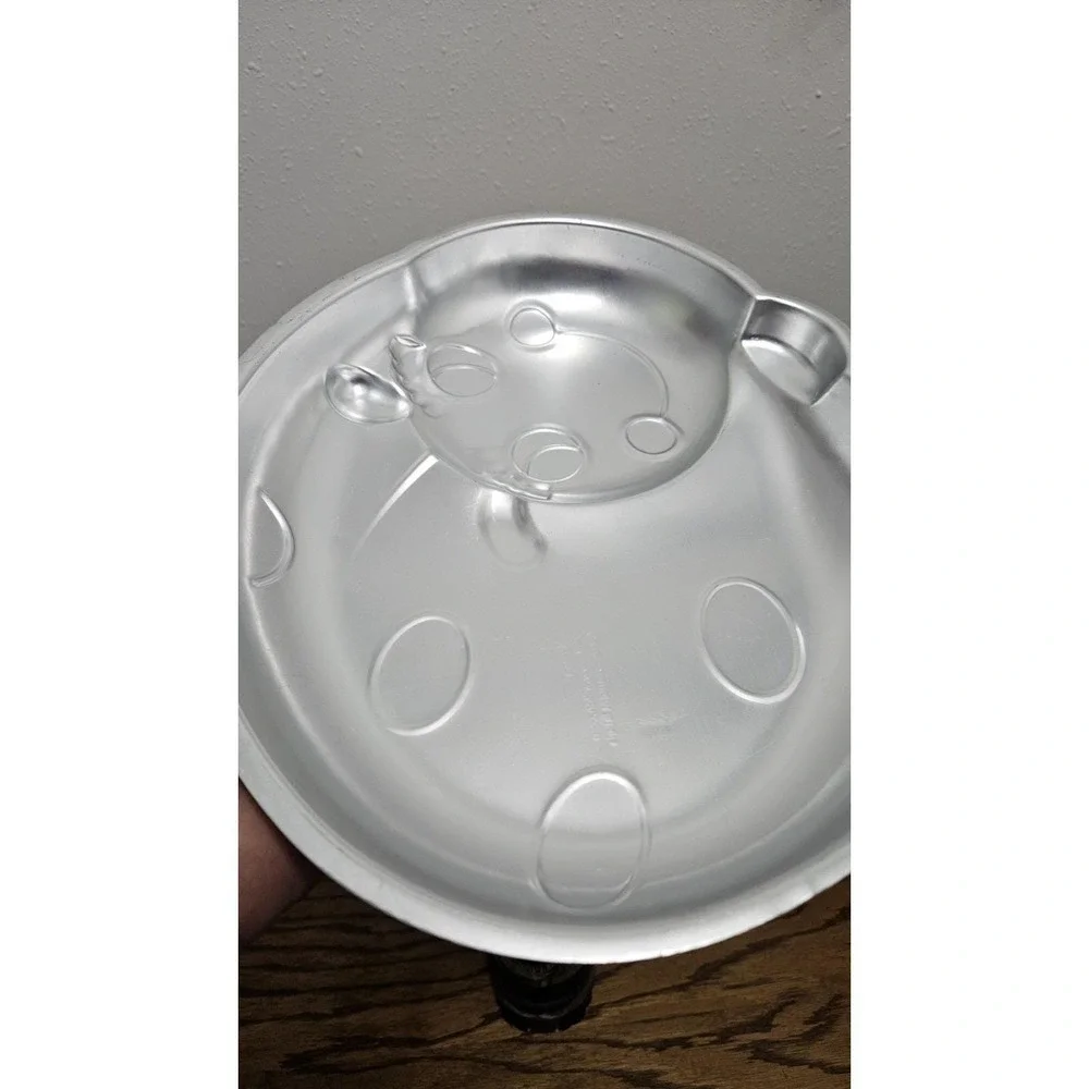 Wilton Ladybug Cake Pan Kids‎ Silver Aluminum Character Specialty Bakeware